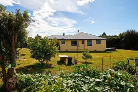 Photo of property in 103 Harnetts Road, Kaikoura Flat, Kaikoura, 7371