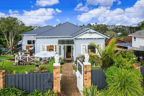Photo of property in 33 Verran Road, Birkenhead, Auckland, 0626