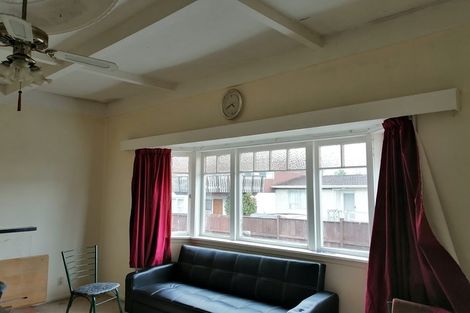 Photo of property in 1/3170 Great North Road, New Lynn, Auckland, 0600