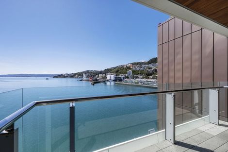 Photo of property in Clyde Quay Wharf, 2a/6 Clyde Quay Wharf, Te Aro, Wellington, 6011