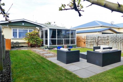 Photo of property in 38 North Parade, Richmond, Christchurch, 8013