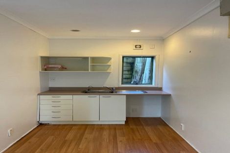 Photo of property in 8 Copperfield Terrace, Mellons Bay, Auckland, 2014