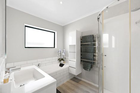 Photo of property in 43 Diomede Glade, Flagstaff, Hamilton, 3210