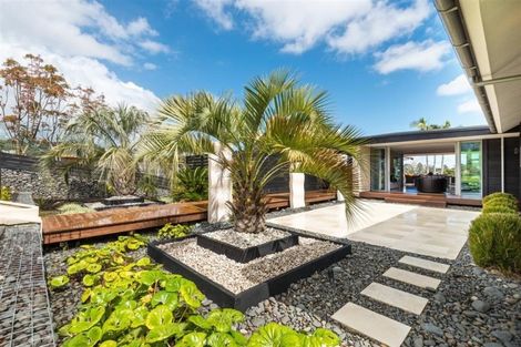 Photo of property in 6 Kerema Way, Schnapper Rock, Auckland, 0632