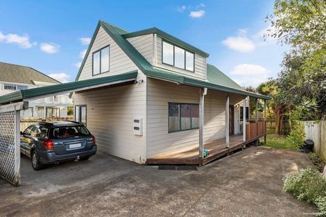 Photo of property in 2/470 East Coast Road, Windsor Park, Auckland, 0630