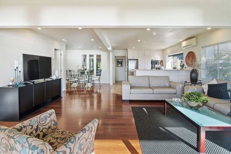 Photo of property in 107 Torkar Road, Clarks Beach, 2122