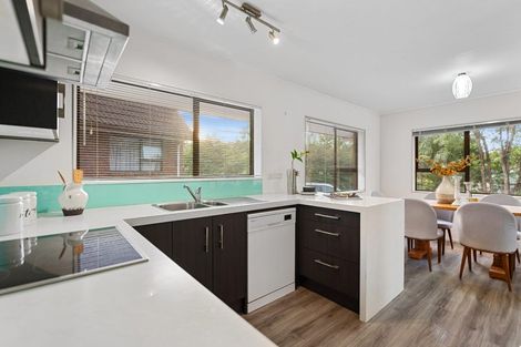 Photo of property in 2/17 Weetman Drive, Browns Bay, Auckland, 0630