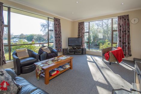 Photo of property in 16 Taiaroa Place, Southbridge, 7602