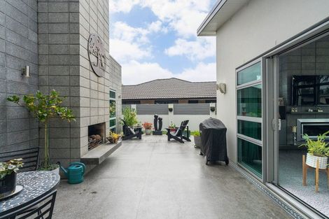 Photo of property in 8 Ruru Place, Levin, 5510