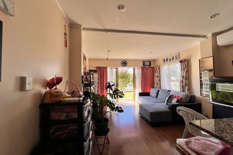 Photo of property in 15 Castleton Drive, Howick, Auckland, 2014