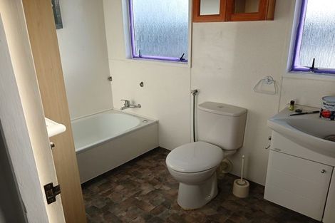 Photo of property in 11 Anaru Place, Awapuni, Palmerston North, 4412