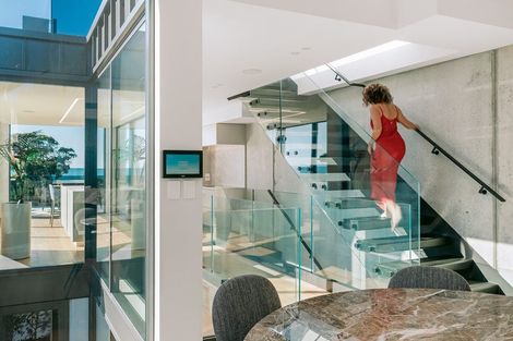 Photo of property in 124 Marine Parade, Mount Maunganui, 3116