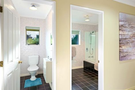 Photo of property in 5 Marewa Place, Waikanae Beach, Waikanae, 5036