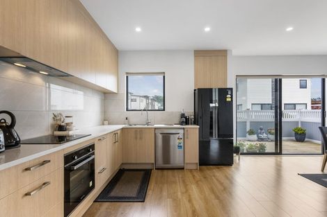 Photo of property in 2/7 Wastney Road, Alfriston, Auckland, 2105