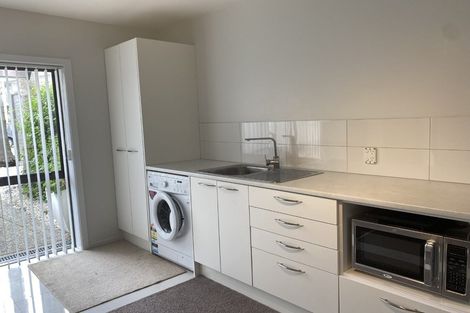 Photo of property in 1/17 Fielding Crescent, Farm Cove, Auckland, 2012