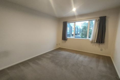 Photo of property in 6b Gossamer Drive, Pakuranga Heights, Auckland, 2010