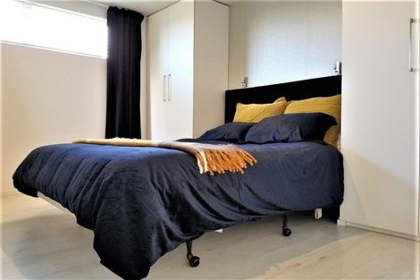 Photo of property in 33 Forrest Hill Road, Milford, Auckland, 0620