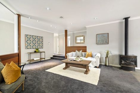 Photo of property in 11 English Oak Drive, Schnapper Rock, Auckland, 0632