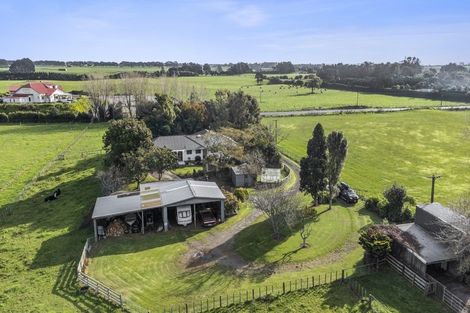 Photo of property in 41 Mountain Road, Sentry Hill, New Plymouth, 4373