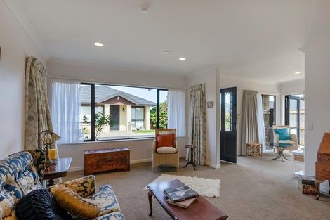 Photo of property in 8 Ian Peter Way, Otaki, 5512