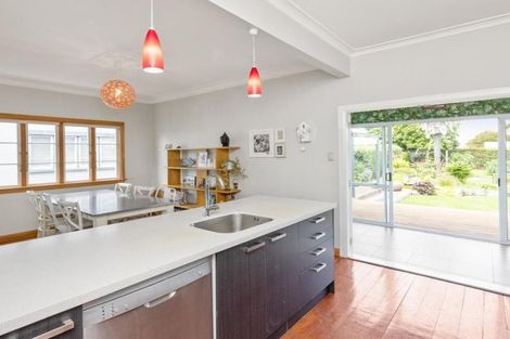 Photo of property in 1111a Heretaunga Street East, Parkvale, Hastings, 4122