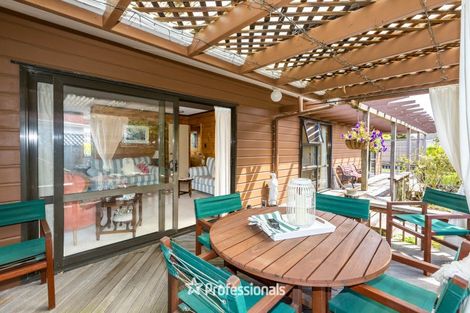 Photo of property in 10 Laredo Grove, Totara Park, Upper Hutt, 5018