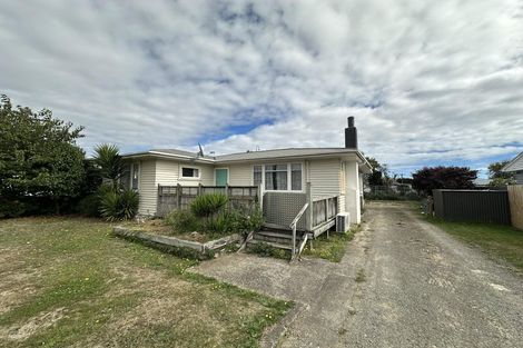 Photo of property in 13 Bartholomew Road, Levin, 5510