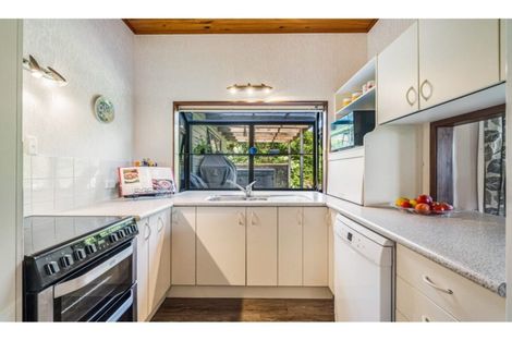 Photo of property in 168 Carter Road, Oratia, Auckland, 0604