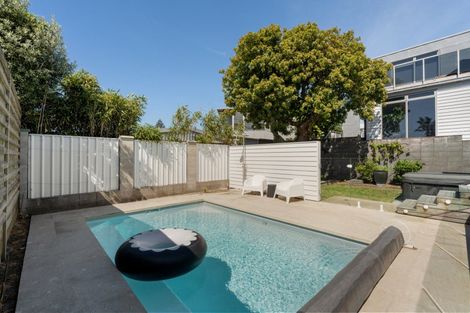 Photo of property in 71 Oceanview Road, Mount Maunganui, 3116
