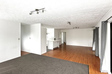 Photo of property in 2/44 Darren Crescent, Half Moon Bay, Auckland, 2012