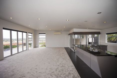 Photo of property in 3 Orewa Heights Crescent, Orewa, 0931