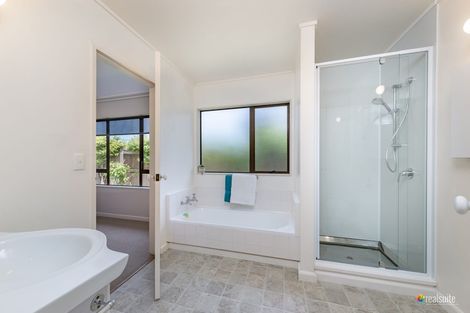 Photo of property in 1/66 Queens Grove, Hutt Central, Lower Hutt, 5010