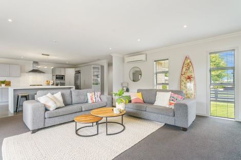 Photo of property in 5 Condor Drive, Pyes Pa, Tauranga, 3112