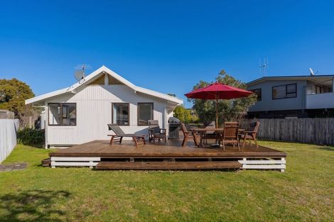 Photo of property in 64 Oyster Drive, Cooks Beach, Whitianga, 3591