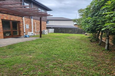 Photo of property in 2/10 Northumberland Avenue, Belmont, Auckland, 0622