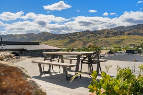 Photo of property in 71 Stratford Drive, Mount Pisa, Cromwell, 9383