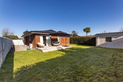 Photo of property in 21 La Perouse Place, Northcote, Christchurch, 8052