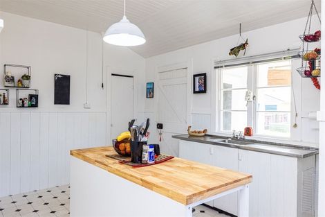 Photo of property in 53 Manuka Street, Castlecliff, Whanganui, 4501