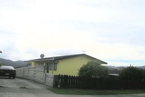 Photo of property in 23 Jasmine Grove, Maungaraki, Lower Hutt, 5010