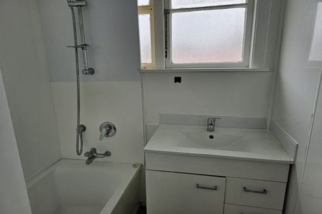 Photo of property in 33 Awarua Street, Elsdon, Porirua, 5022