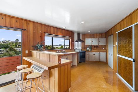 Photo of property in 29 Omokoroa Road, Omokoroa, 3114