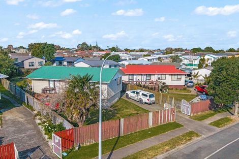 Photo of property in 174 Finlayson Avenue, Clendon Park, Auckland, 2103