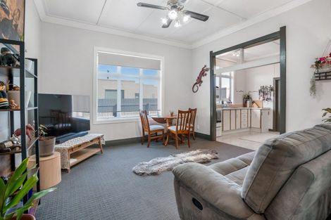 Photo of property in 38 Queen Street, Winton, 9720