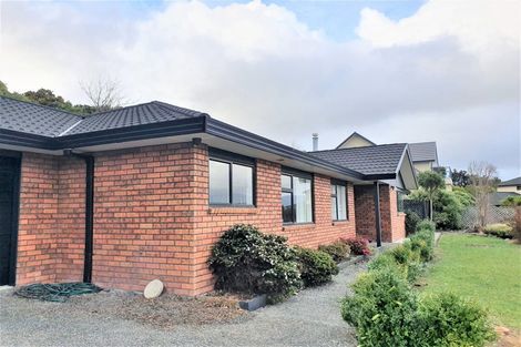 Photo of property in 6 Ormrod Grove, Riverstone Terraces, Upper Hutt, 5018