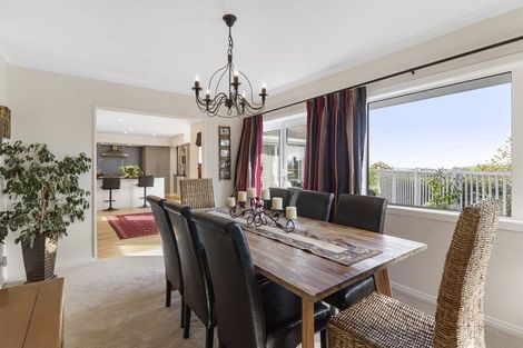Photo of property in 21 Brooke Ridge Rise, East Tamaki Heights, Auckland, 2016