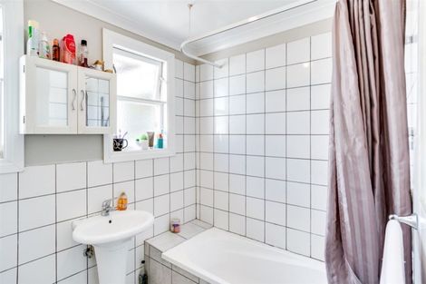 Photo of property in 130 Nuffield Avenue, Marewa, Napier, 4110