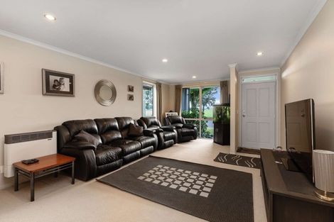 Photo of property in 16 Bruce Pulman Drive, Takanini, 2112