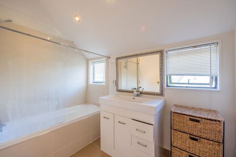 Photo of property in 2/30 Uppingham Crescent, Hillcrest, Auckland, 0627