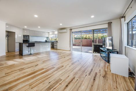 Photo of property in 87 Middlefield Drive, Flat Bush, Auckland, 2016
