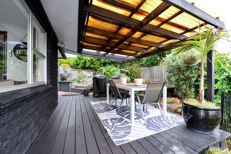 Photo of property in 11 Caernarvon Street, Dinsdale, Hamilton, 3204